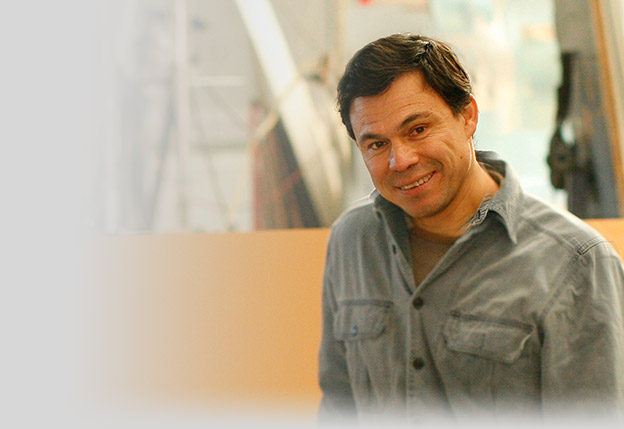 Hector Henriquez from Visual Graphics
